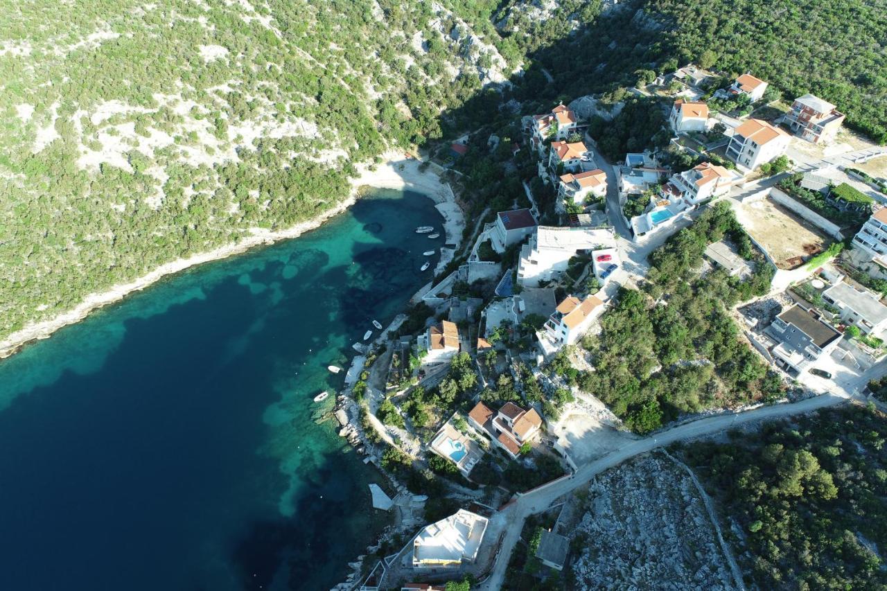 Holiday House Nena With Pool Vinišće Extérieur photo